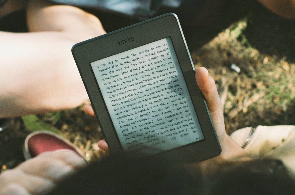 Kindle e-bog læser med aktiv bog