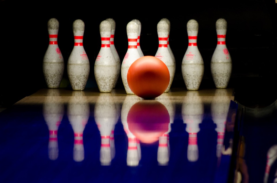 bowling-596766_960_7201